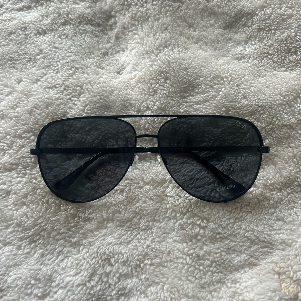 QUAY HIGH KEY SUNGLASSES